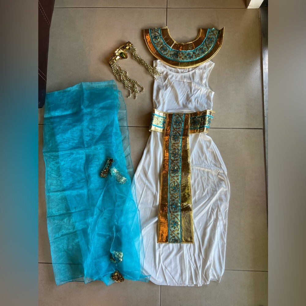 Cleopatra costume